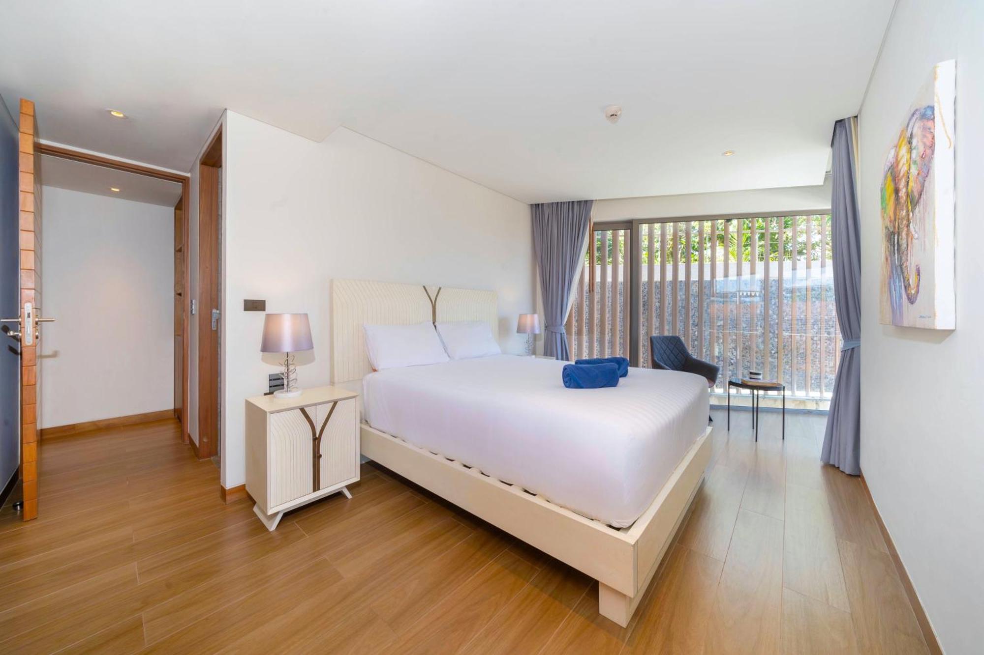 Luxury Ocean View 2br 82 In Sapphire Bay Residence, Near And Paradise Patong
