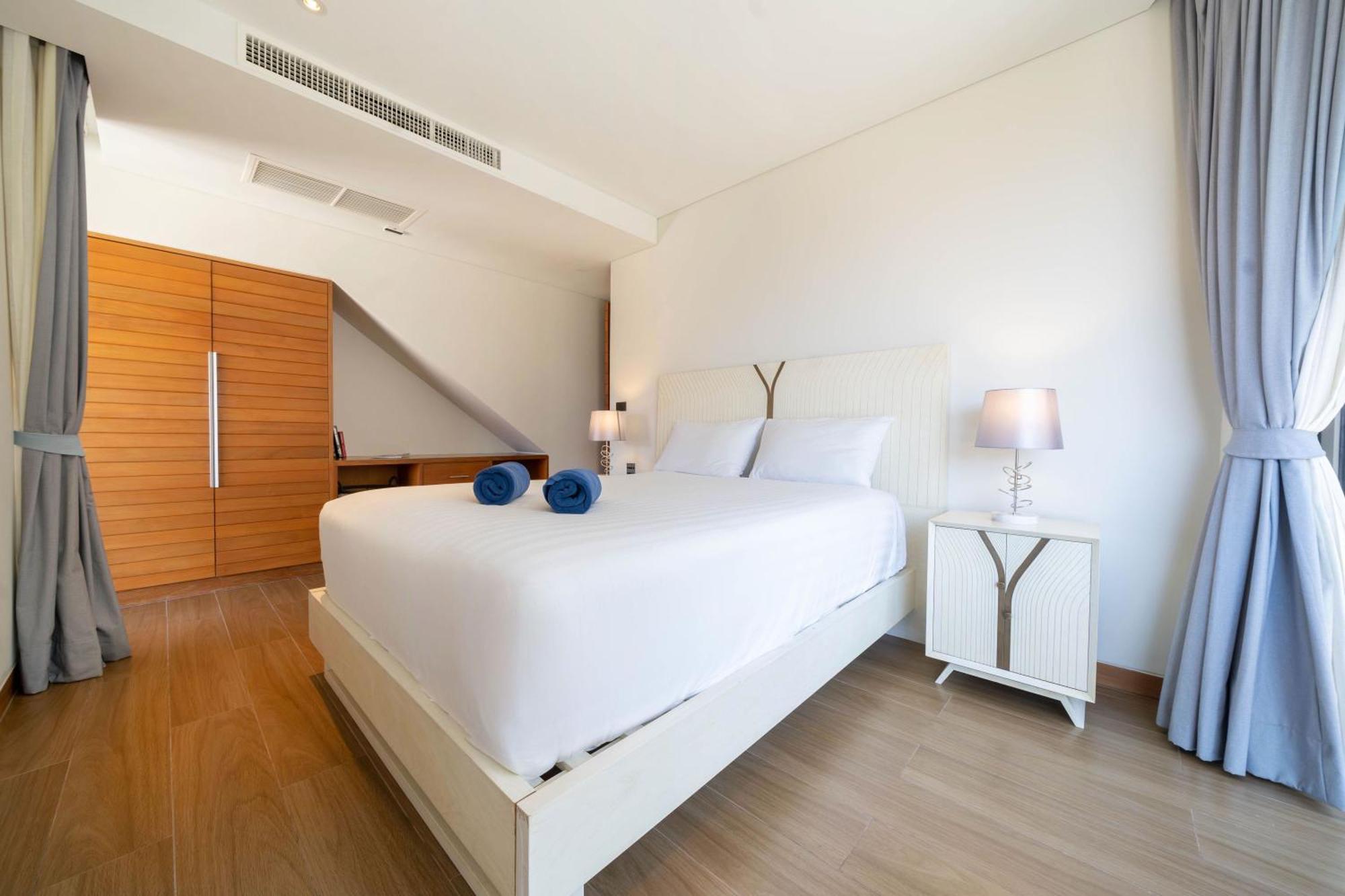 Apartment Luxury Ocean View 2br 82 In Sapphire Bay Residence, Near And Paradise *