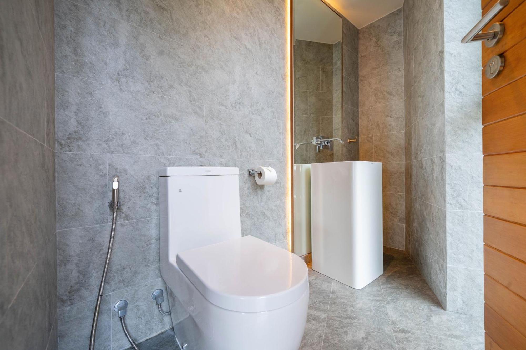 Luxury Ocean View 2br 82 In Sapphire Bay Residence, Near And Paradise Apartment Patong